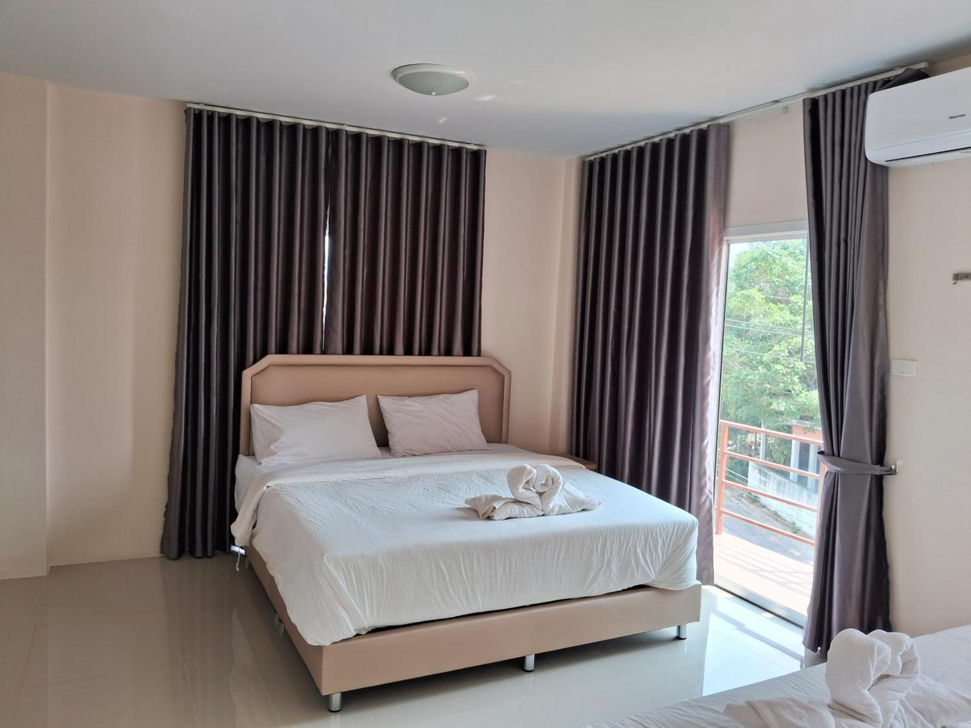 เคทู เกสเฮาส์ Hotel Csonburi Kültér fotó