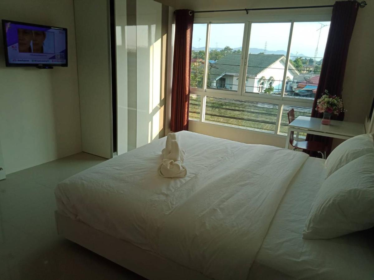 เคทู เกสเฮาส์ Hotel Csonburi Kültér fotó