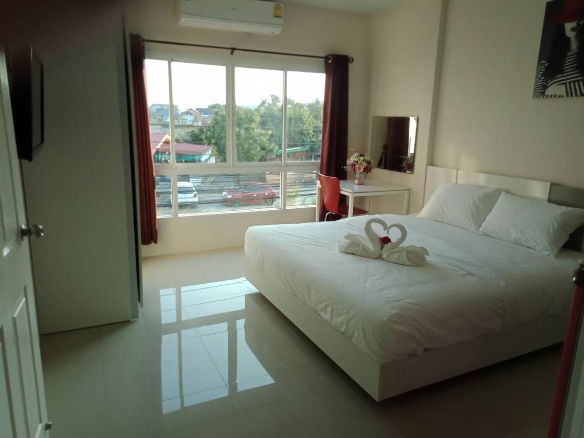 เคทู เกสเฮาส์ Hotel Csonburi Kültér fotó
